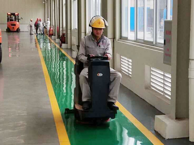 環氧地坪臟了怎么辦？用美高洗地機來輕松清洗干凈